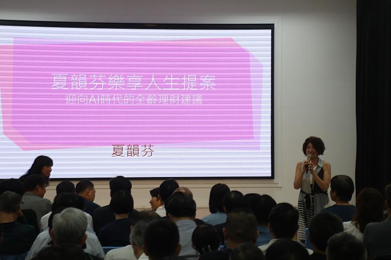 台東縣府今擴大主管會報 饒縣長期許同仁為台東未來發展及建設多費心 多向議會說明工作計畫目標