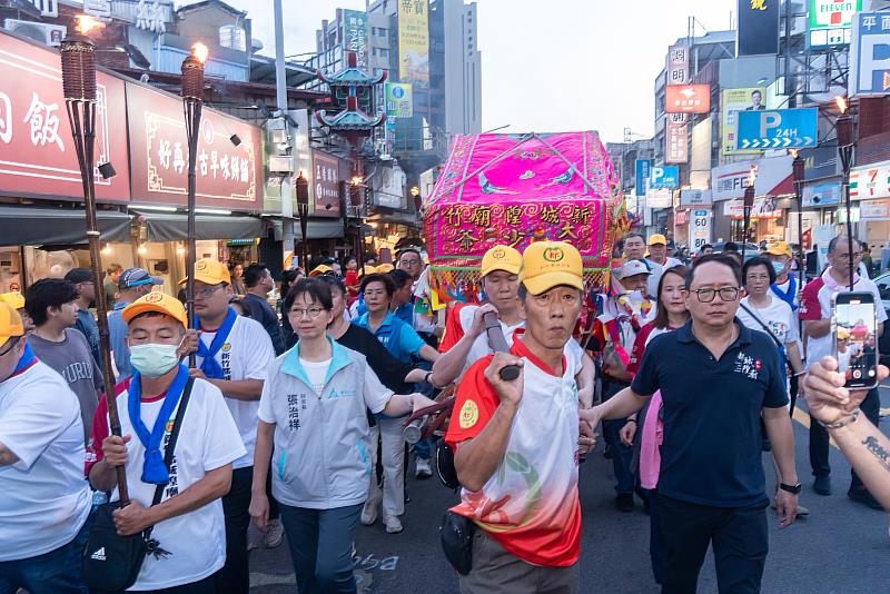 2025竹塹中元城隍祭-查夜暗訪,秘書長張治祥扶轎遶境