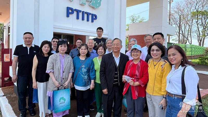 徐佳青參觀臺巴智慧科技園區(PTITP)