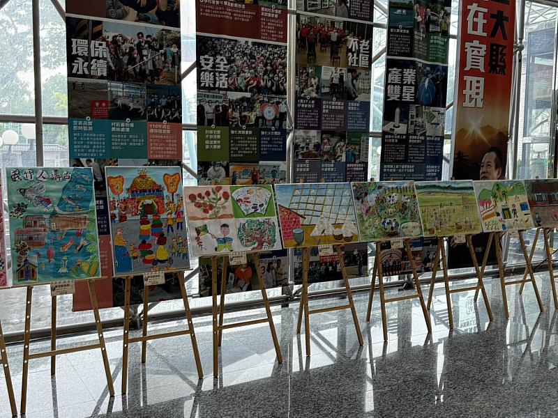 嘉義縣失智長者「繪畫說回憶」藝術畫展開跑-4