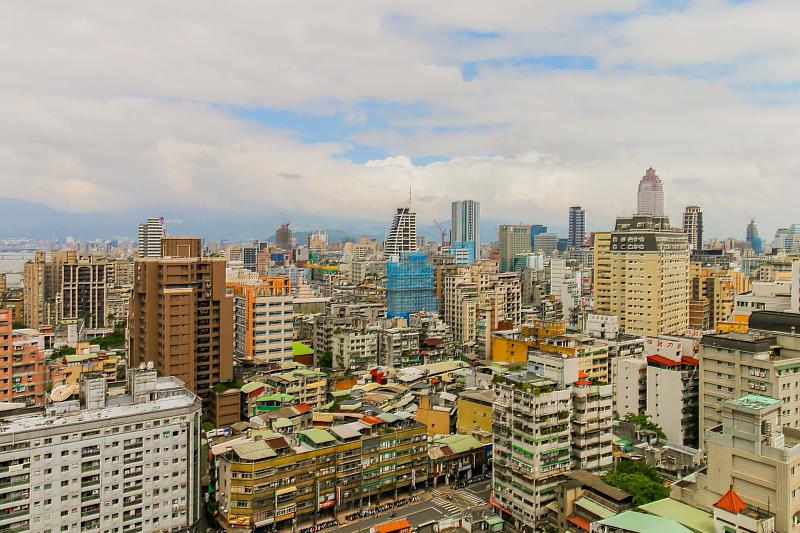 近3年雙北市預售成交總價占比數據顯示，雙北預售房價正逐漸攀高，低總價住宅近乎絕跡。（房市示意圖）