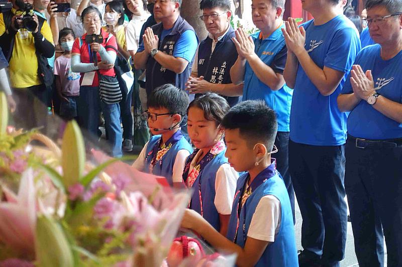 東安、東光國小學童首以四縣腔、海陸腔朗讀祝文