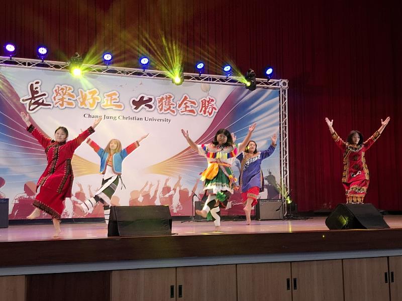 達斯督魯瑪社表演