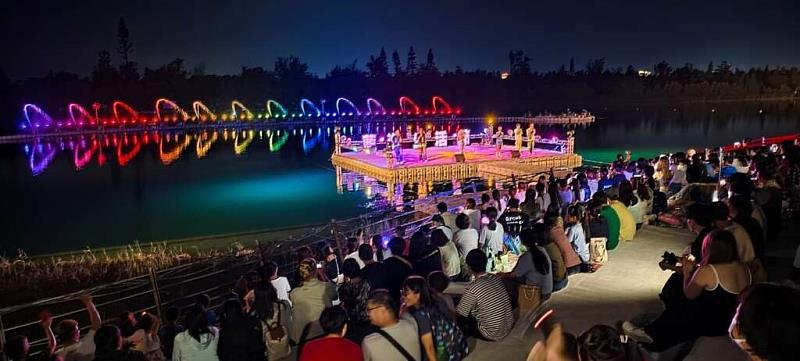 今秋最震撼 2025藍海生活節「水火共舞」9/26-10/6登場 水舞、音樂、市集與水域體驗等你來感受