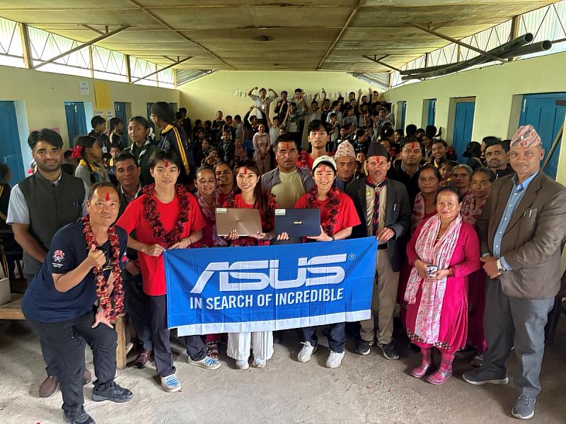 ASUS joined the charitable effort by donating IT equipment and providing instruction for local Nepali communities.（Photo courtesy of LJM）