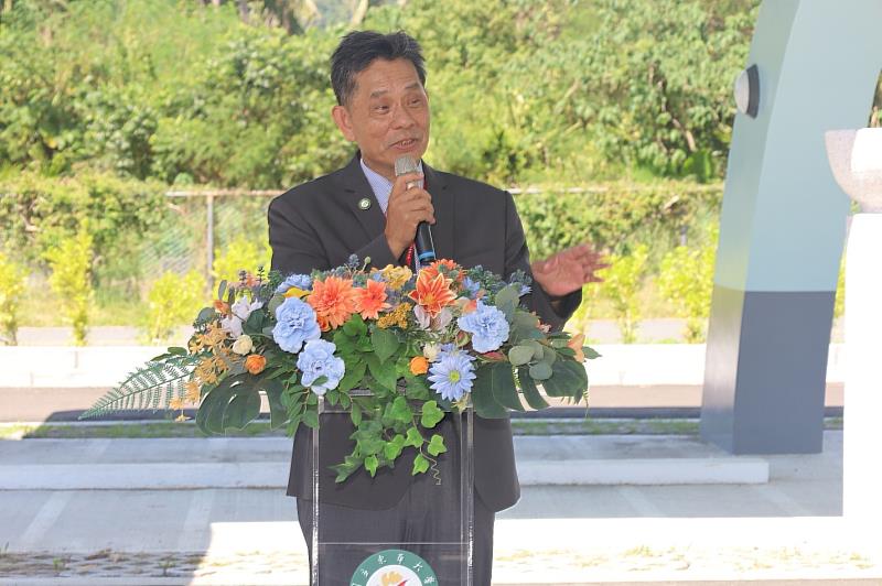 東華大學徐輝明校長致詞表示，仰山莊車棚的落成，是學校落實「以學生為本」施政理念的重要展現。