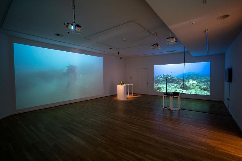 《介於之間存在》展場一景(駐美國代表處臺灣書院提供)