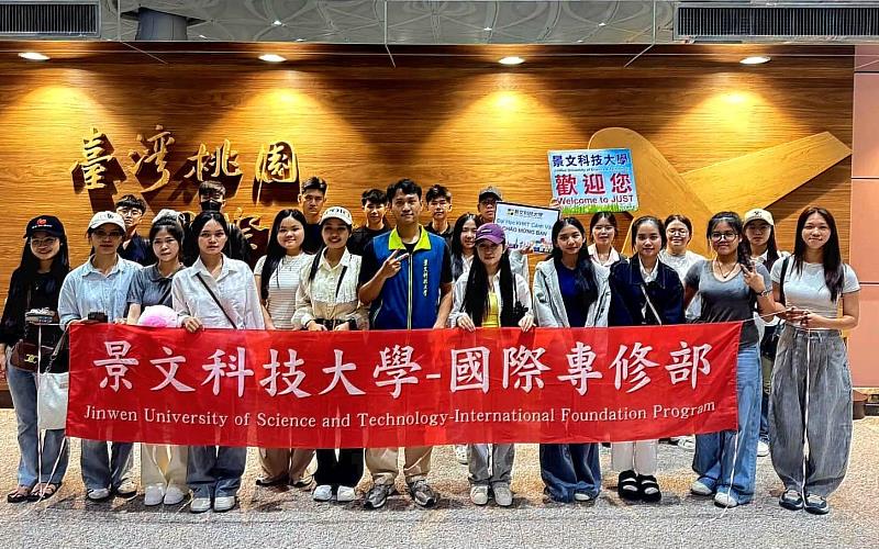 景文科大以如親的服務接待114學年度境外新生入學