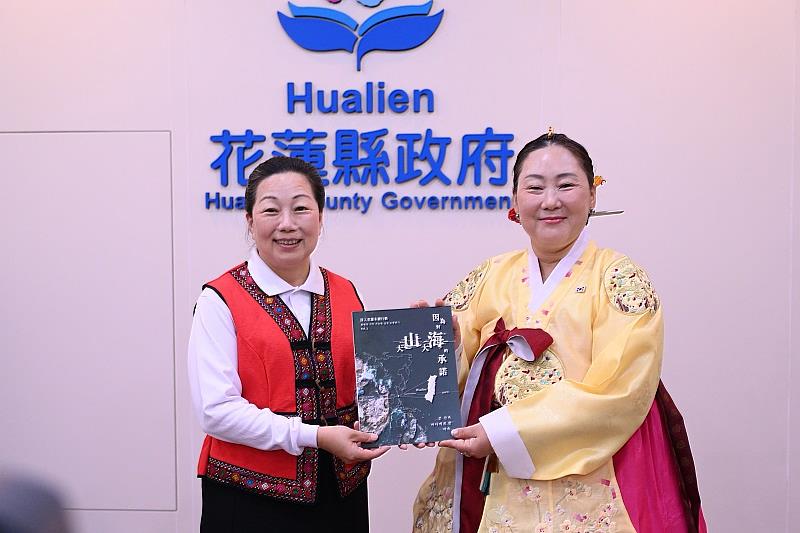 韓國民畫藝術家蒞臨花蓮 與花蓮藝文創作者共創交流平台
