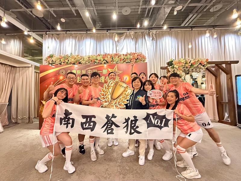 永慶房屋強調團隊合作、互助支援的工作模式,業務工作不用一人單打獨鬥。
