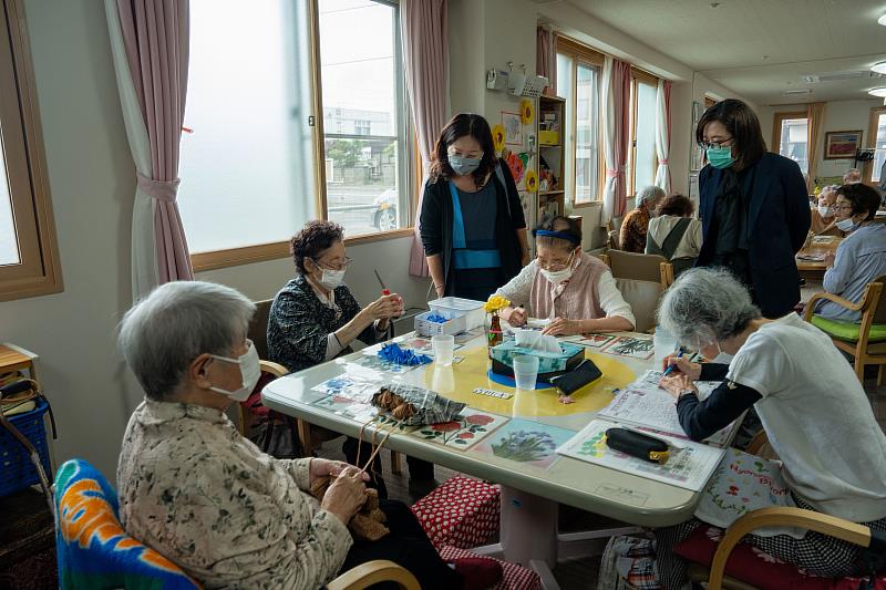 日本長照機構依據長者需求設計活動，縮短「不健康壽命」