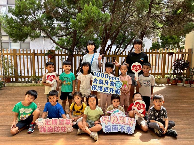 幼兒園師生共同宣導兒童口腔防治之重要性