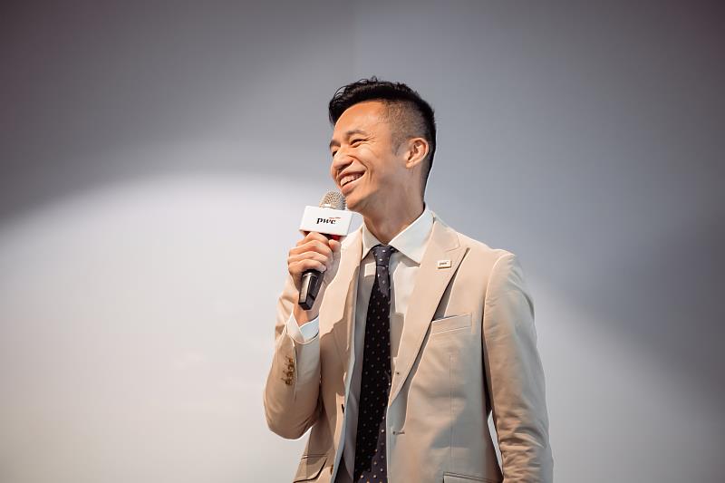 PwC Taiwan人資長曾博昇表示,他深信每位同仁的成長將帶動PwC Taiwan成長,並能助力客戶成功,同時勉勵同仁引領變化。
