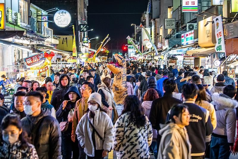 文化路夜市在今年上半年吸引736萬人次觀光熱潮
