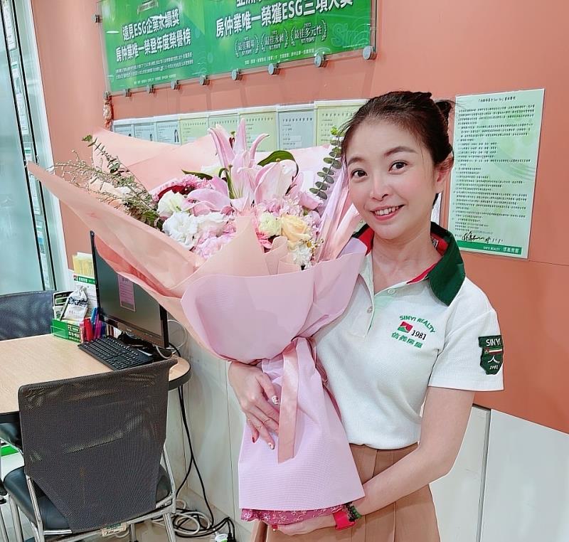 信義房屋譚雅文也把將心比心、換位思考的習慣，發揮在服務客戶上，深受肯定。