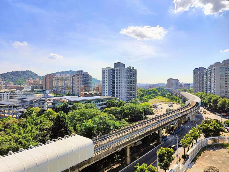 實登數據顯示三鶯線三峽站周遭近一年成交件數達184件,為三鶯線各站點中房市最熱絡的區域。(房市示意圖)