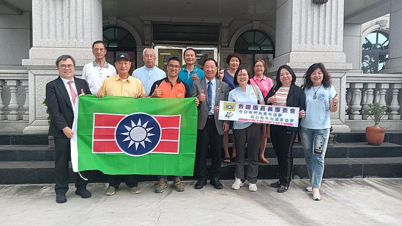 救國團葛永光主任企業參訪-長呈實業公司
