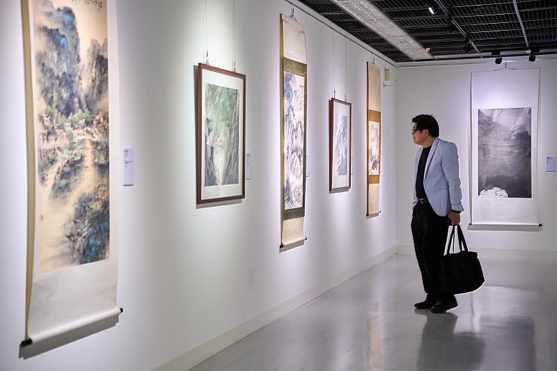 民眾參觀展覽