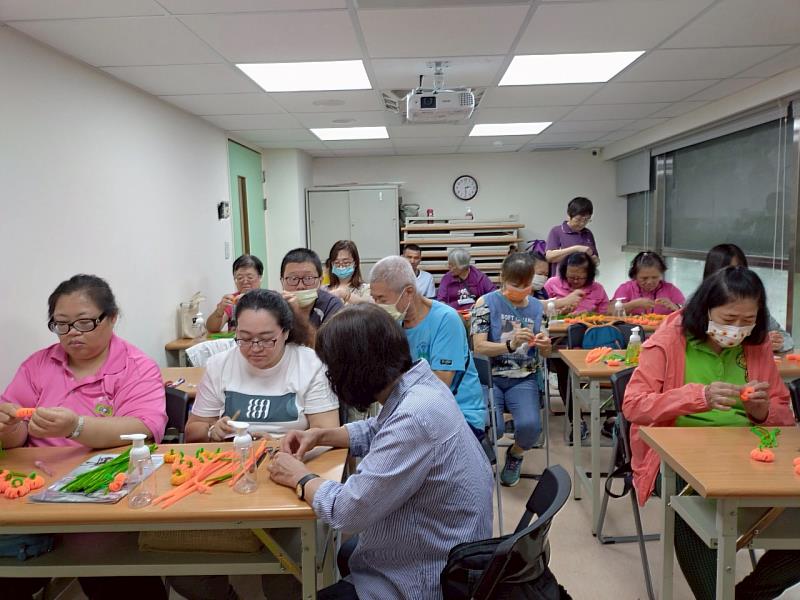手作藝品捐贈創世基金會