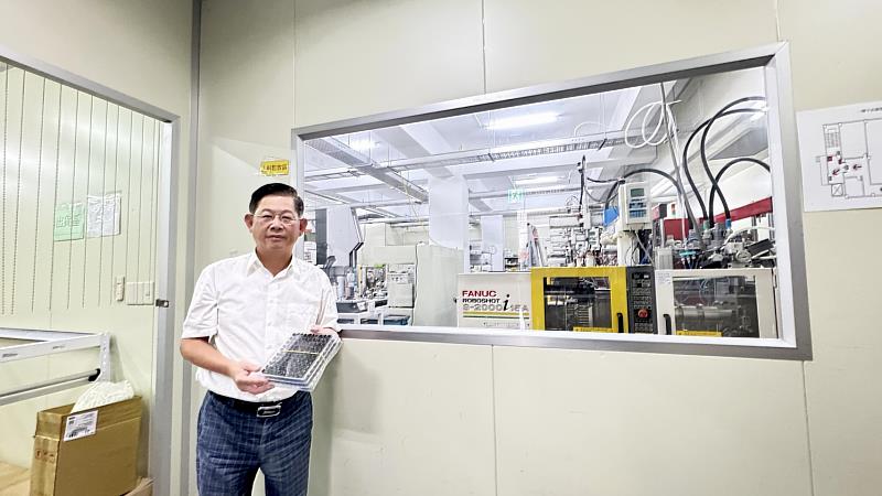 陳信湖醫師創立的生技公司研發新穎的產品。