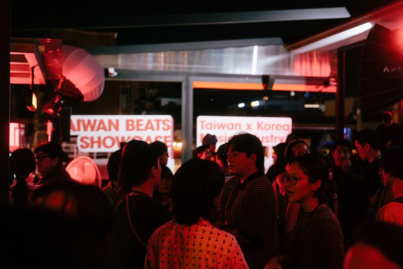 交流活動聚集200名音樂產業人士、互動熱絡。（照片提供/ 文策院, HYPEER, Bak Jae Hyo）