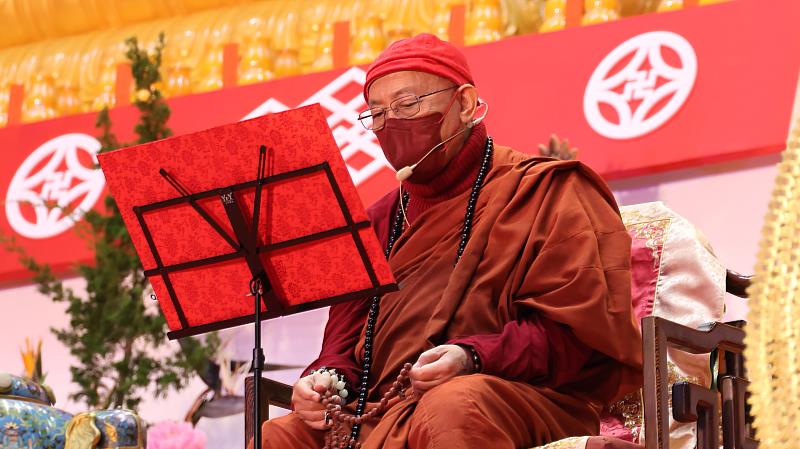 心道法師在開示中,勉勵四眾弟子,持續精進,道心不退,共成佛道。(靈鷲山佛教教團提供)