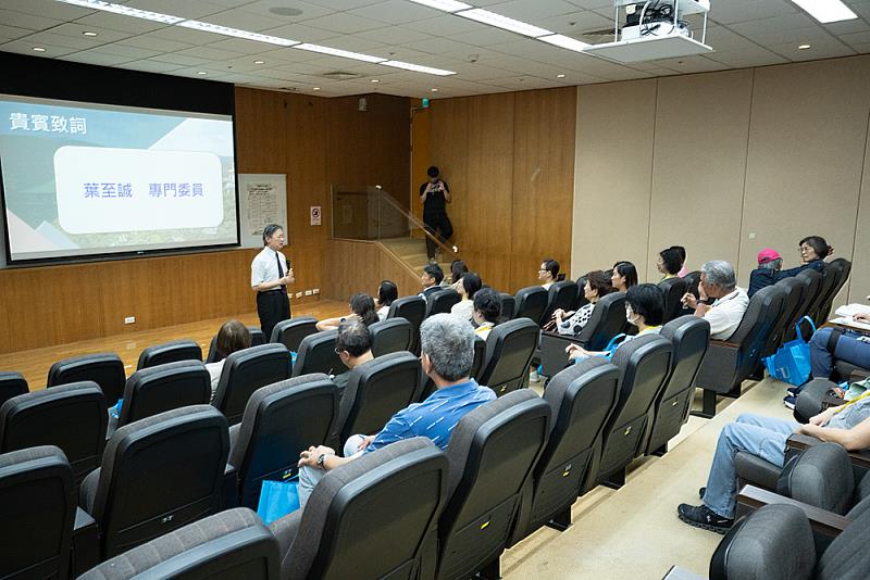 樂齡大學的成立不僅是回應高齡社會的需求，更是校方首度整合全校資源推動的社會服務計畫。未來將持續發展特色課程，吸引更多銀髮族加入，讓樂齡學員在校園中找到成長、交流與實現自我的舞台，真正落實「終身學習」的理念。