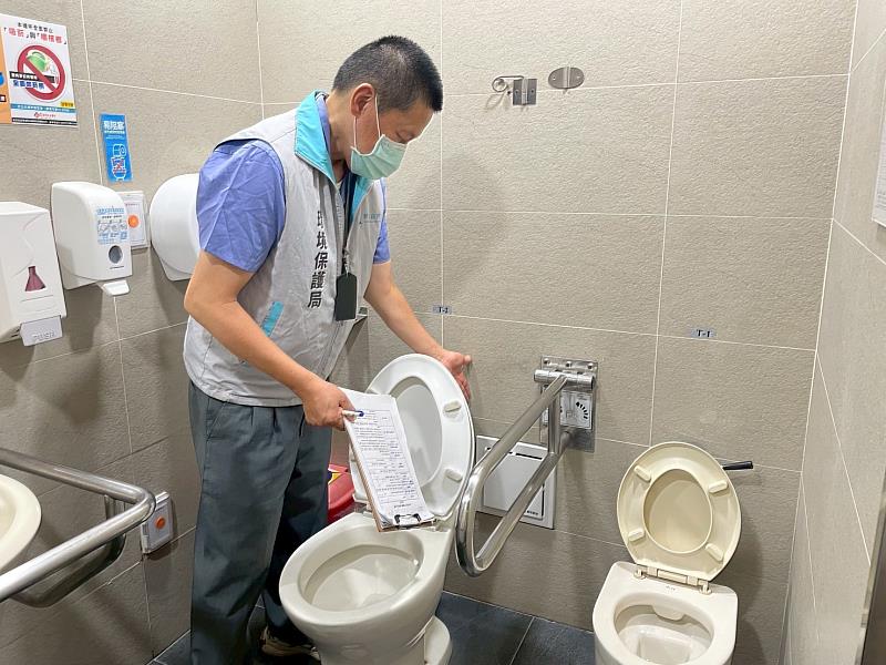 馬偕紀念醫院公廁設置抽風系統設施，環境通風整潔