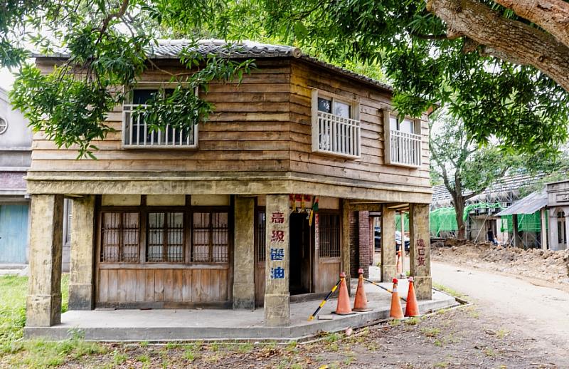 114年度岸內影視基地搭景補助計畫第2次徵件起跑，臺南市政府透過補助措施及基地資源穩定產業基礎，推動創作能量延續與產業良性循環。