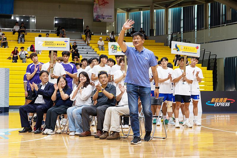 體育室主任兼大專體總秘書長余清芳等嘉賓亦蒞臨觀賽，與師生一同感受熱烈氛圍。