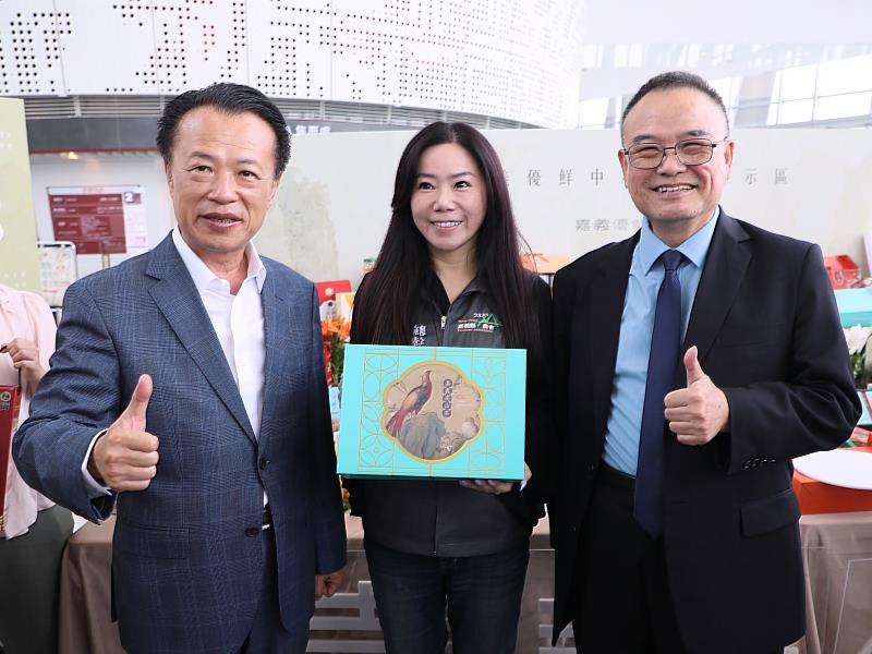 嘉義縣政府攜手故宮博物院 推出聯名中秋禮盒