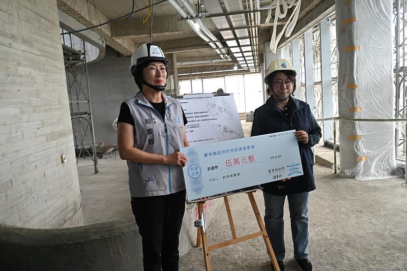 饒縣長視察3大工程 縮短公私部門差距 留住專業人才 宣布為縣府「約用技術員」加薪