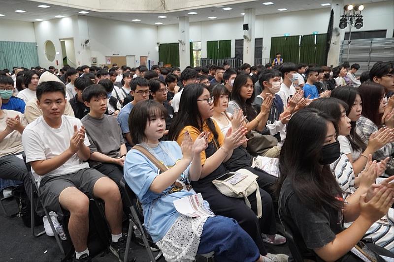 中華大學以活力迎新活動,為新生打造難忘的開學回憶。