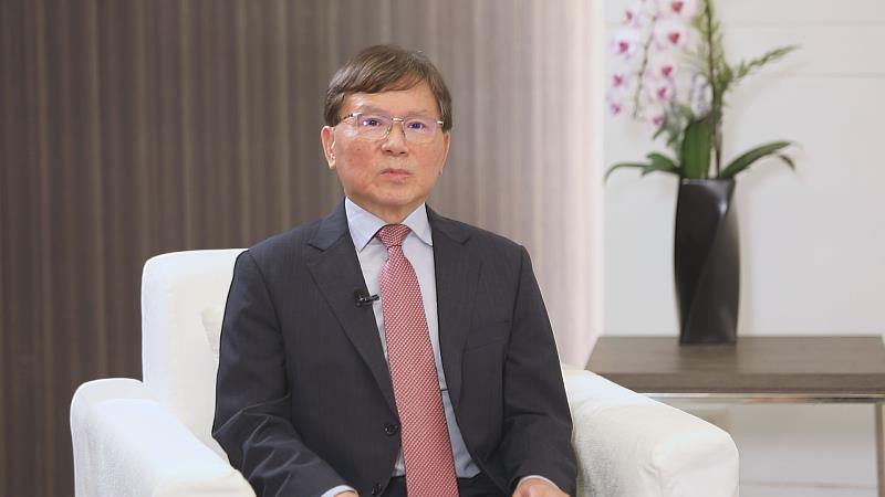 ▲ 集保結算所董事長林丙輝接受專訪,暢談集保在推動亞洲資產管理中心所扮演的角色與任務。(非凡新聞攝影)