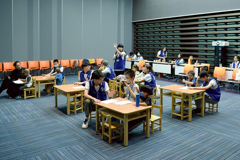 ▲活動會場特別規劃「兒童學習區」，讓年輕世代在佛法薰陶下培養慈悲與善念