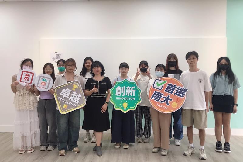南大英語自學社群首場工作坊熱烈展開，學生展現籌組英語導覽團的積極投入