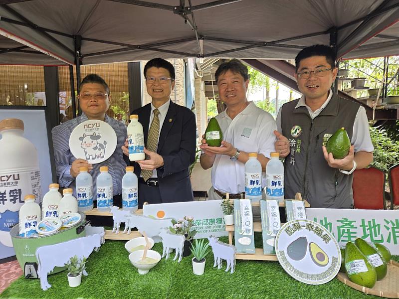 「酪梨三冠王」沈世政攜手嘉義大學推出創新冰品，酪梨牛奶雪花冰獲好評