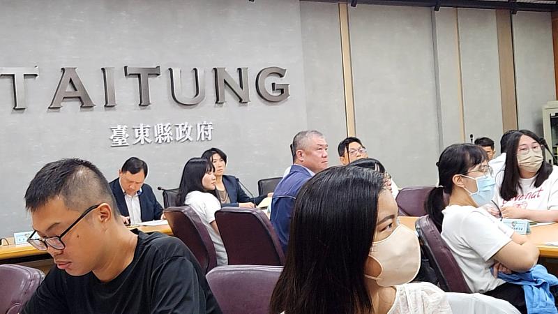 臺東縣召開9月份道安會報 饒縣長指示加強宣導「交通安全月」行人優先、停讓文化的觀念