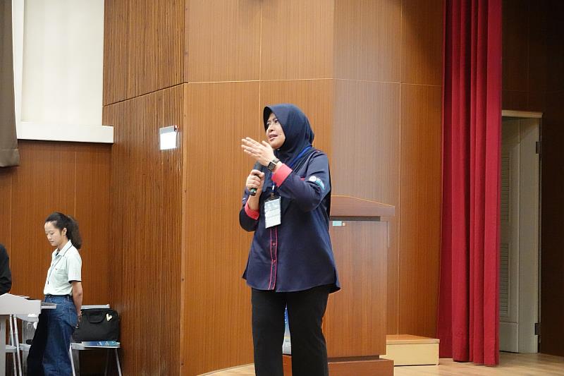 馬來西亞北方大學Suzilah_Ismail教授進行精彩分享，促進國際學術交流
