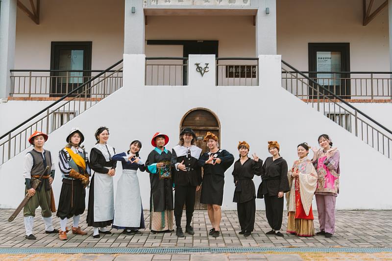 穿越府城300年！ 熱蘭遮市集中秋連假安平古堡開市，連續三天帶來沉浸式市集體驗，邀請民眾一同感受多元族群交會的歷史風貌。