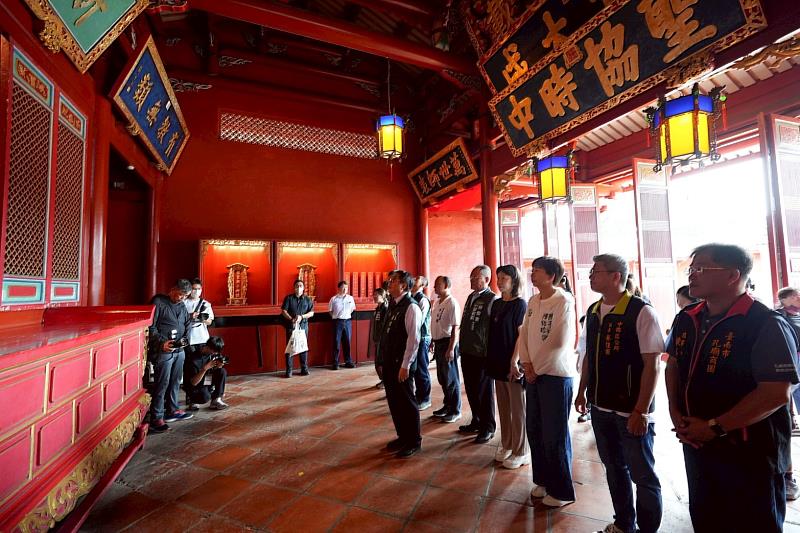 「2025孔廟文化節」自9月13日展開，其中「啟蒙大典－硃砂啟智」儀式今（20）日在臺南孔廟莊嚴舉行。