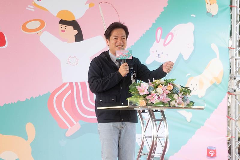代理市長邱臣遠表示，市府持續落實多項措施，打造動物友善的幸福城市。
