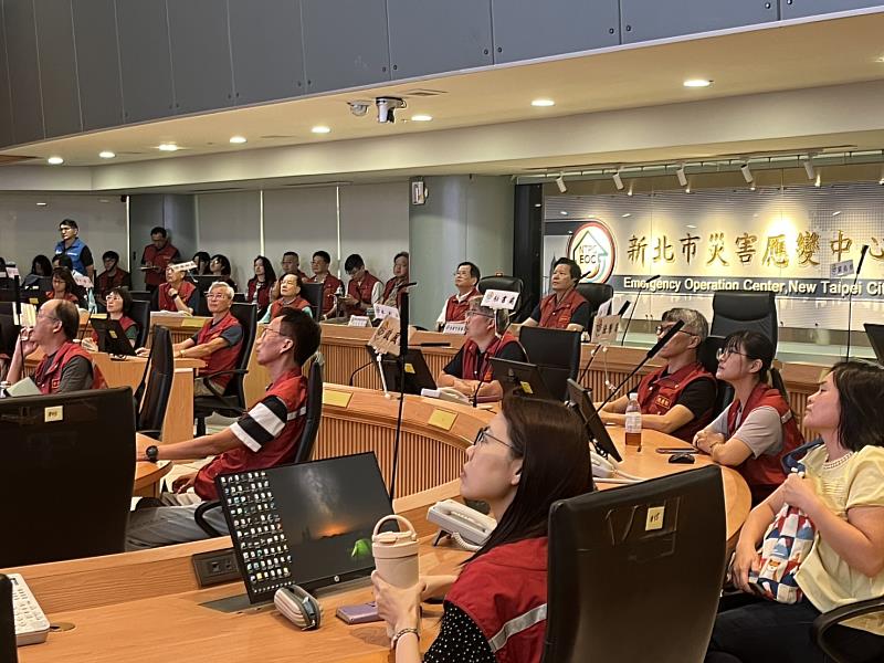 新北市災害應變中心於21日下午2時，由副市長朱惕之主持召開整備會議