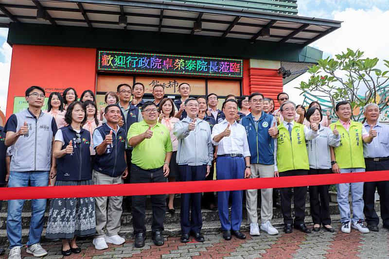 卓榮泰院長視察嘉義番路鄉農會，中央地方合力推動柿子產業升級-5