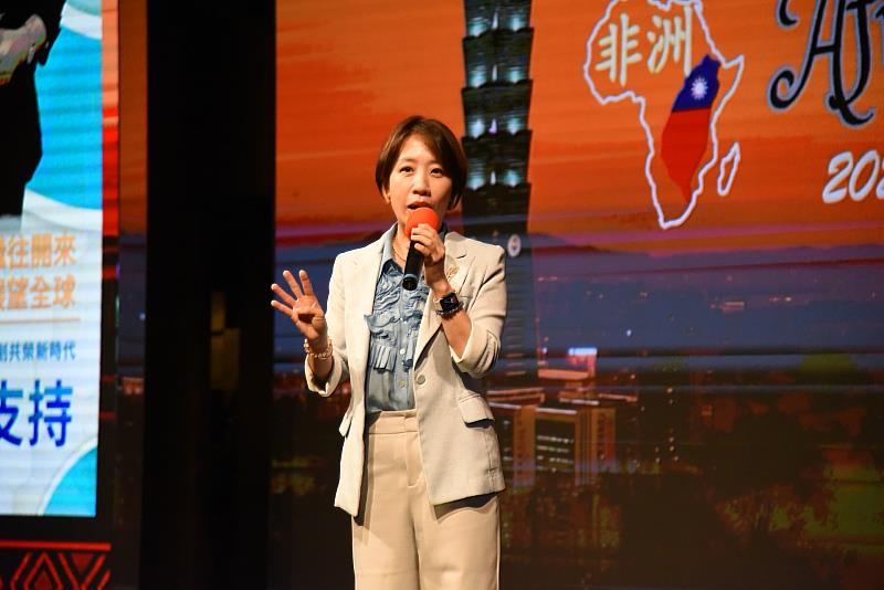 僑務委員會副委員長李姸慧致詞