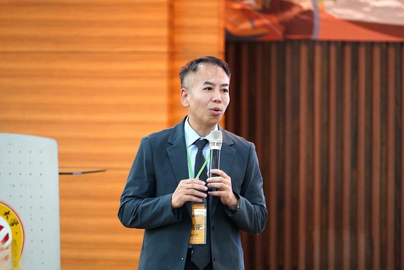國立宜蘭大學學術副校長謝昌衛受邀至南臺科大「第9屆南臺灣食安論壇」致詞。他的蒞臨不僅象徵學術界的跨校交流與支持,更證明本論壇已成為國內食安領域的重要交流平台。