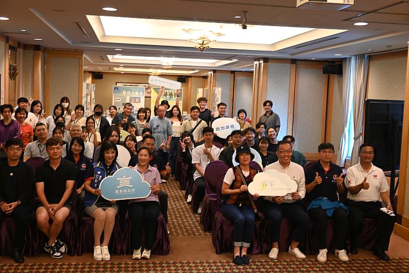 青年點亮未來!斐闊團隊奪首屆臺東「最佳創新創業大獎」 抱回6萬元獎金