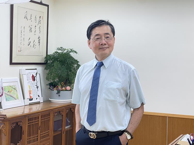 佛光大學校長趙涵㨗連續5年榮獲世界頂尖科學家殊榮，展現趙校長卓越的學術成就與持續不懈的研究貢獻。