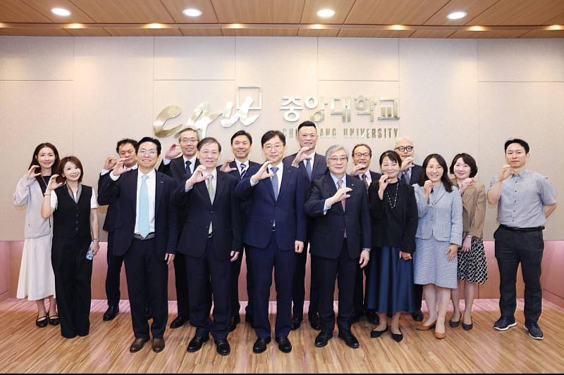 三所中央大學期盼攜手培育具全球視野的人才，共同在國際高等教育舞台上展現長久而堅實的典範。
