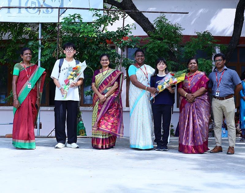 印度斯坦藝術與科學學院為2位亞大社工系實習同學舉辦歡迎典禮。
